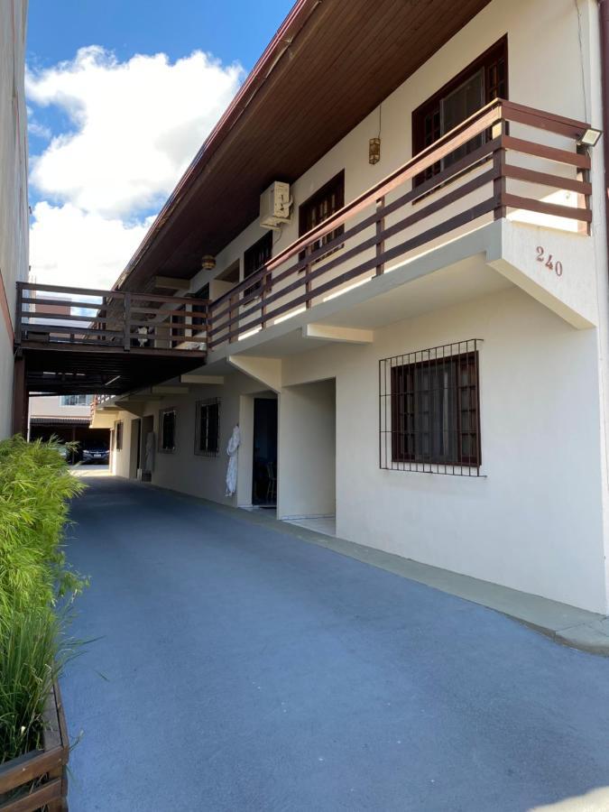 Pousada Villa Garcia - Residencial Флоріанополіс Екстер'єр фото